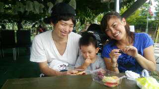 桃ちゃん売店店内1